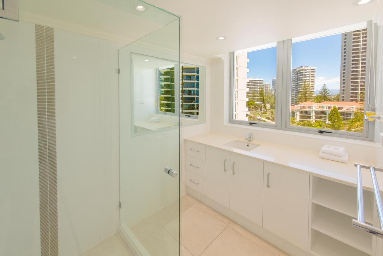 Berkeley On The Beach Gold Coast Exterior foto