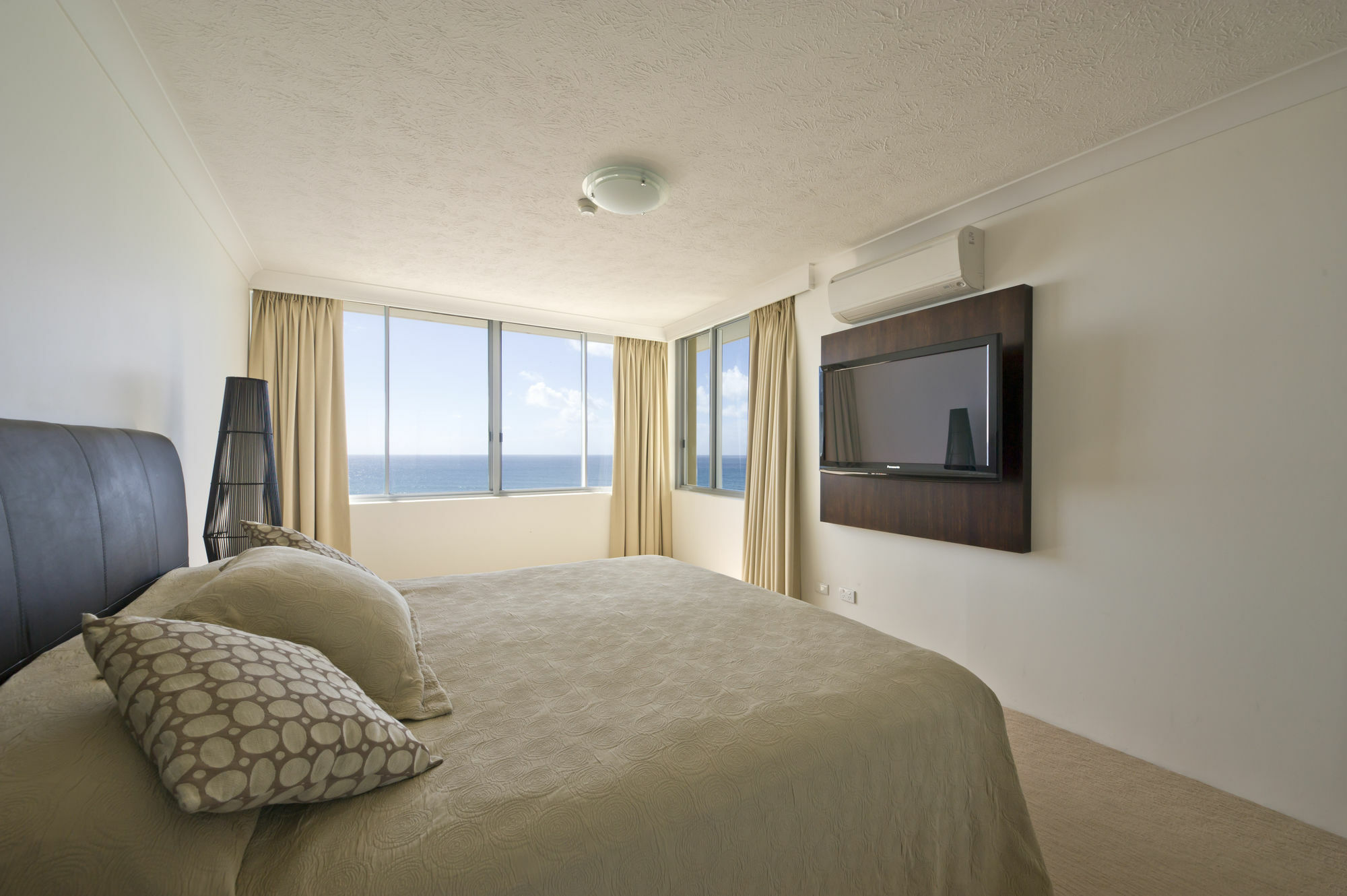 Berkeley On The Beach Gold Coast Exterior foto