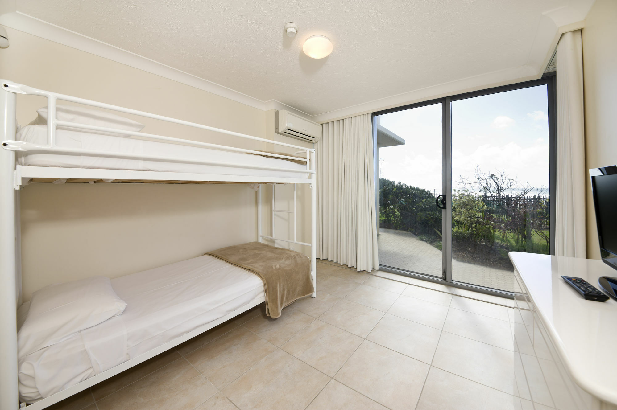 Berkeley On The Beach Gold Coast Exterior foto